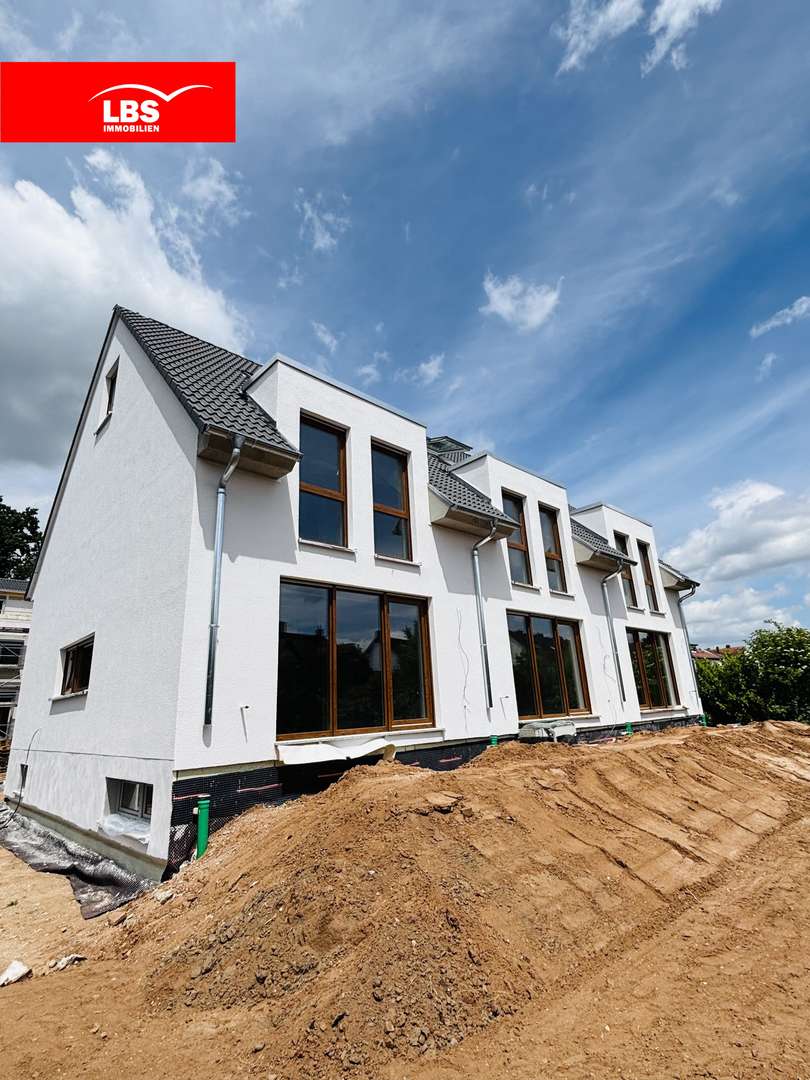 Ansicht Süd - Reihenendhaus in 63477 Maintal mit 107m² kaufen