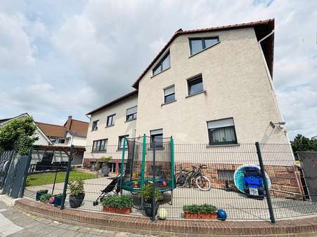 Aussenansicht Aussenansicht - Mehrfamilienhaus in 63505 Langenselbold mit 250m² kaufen
