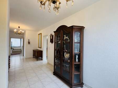 Flur EG - Zweifamilienhaus in 63517 Rodenbach mit 173m² kaufen