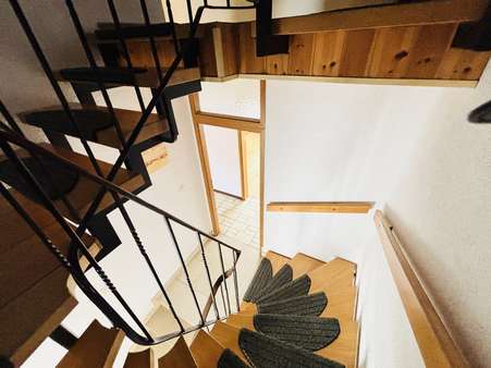 Treppenahsu - Zweifamilienhaus in 63486 Bruchköbel mit 234m² kaufen