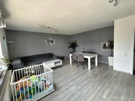 Charmantes Einfamilienhaus mit Einliegerwohnung, großem Garten und Garage