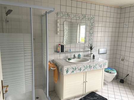 Badezimmer EG - Doppelhaushälfte in 56412 Niederelbert mit 139m² kaufen