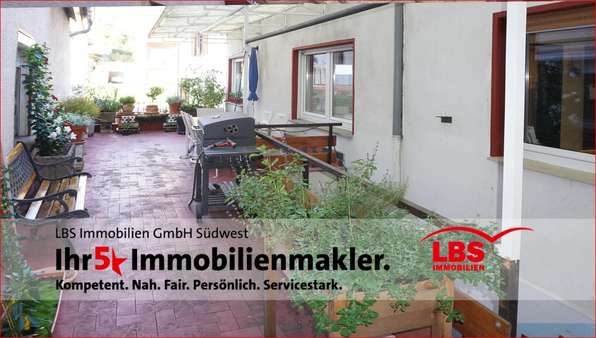 kleine Terrasse im OG - Einfamilienhaus in 67473 Lindenberg mit 148m² kaufen