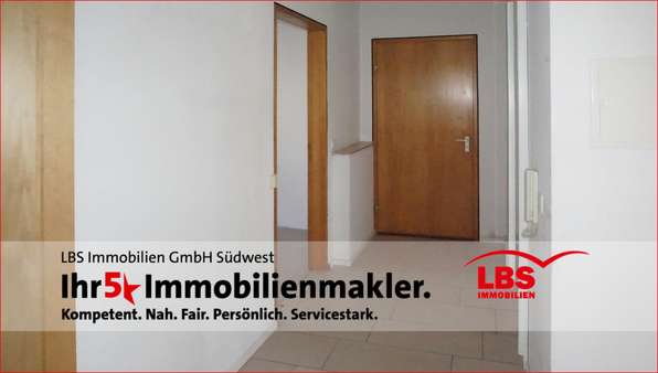 Blick in den Flur Blick in den Flur - Etagenwohnung in 67435 Neustadt mit 68m² kaufen