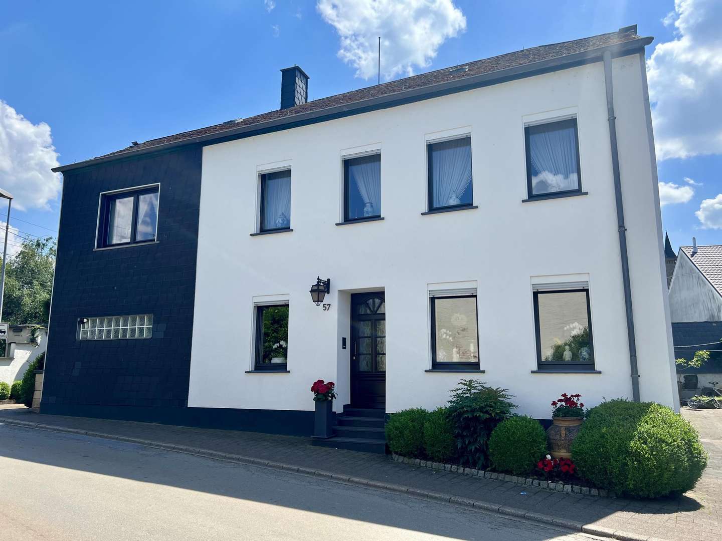 Außenansicht - Einfamilienhaus in 54459 Wiltingen mit 150m² kaufen