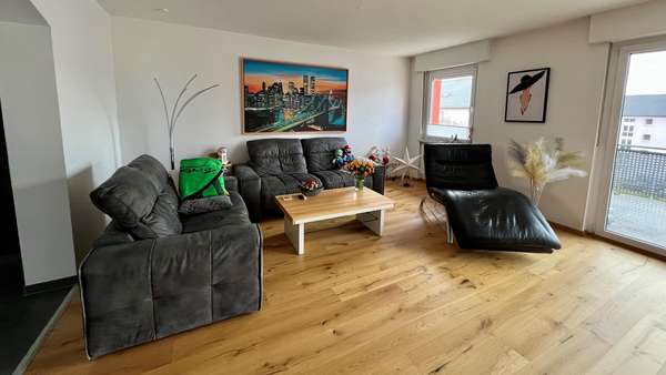 Wohnzimmer - Etagenwohnung in 54294 Trier mit 105m² kaufen