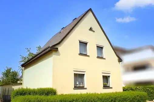 Familien oder Investoren: schön aufgeteiltes Haus m. gr. Garten