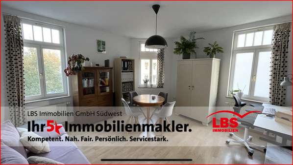Wohnzimmer - Etagenwohnung in 04177 Leipzig mit 48m² kaufen