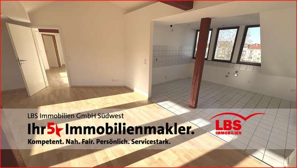 Wohnzimmer + Küche - Dachgeschosswohnung in 68163 Mannheim mit 96m² kaufen