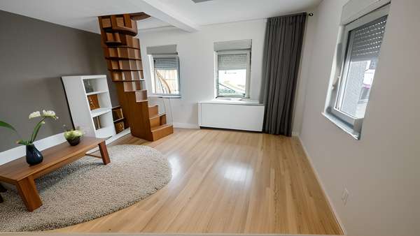 Wohnzimmer gestaged Wohnzimmer gestaged - Einfamilienhaus in 67063 Ludwigshafen mit 60m² kaufen