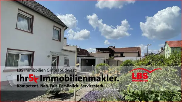 Ihr Neues Zuhause
Freistehendes EFH mit Garten und Garage in schöner Wohnlage
