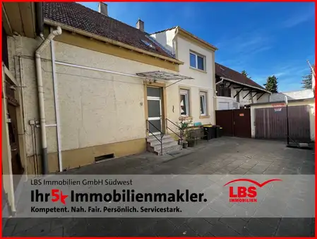Wohn-und Geschäftshaus mit 430 m² Nutz-/Gewerbefläche