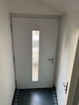 Hauseingang Hauseingang - Mehrfamilienhaus in 76829 Landau mit 205m² kaufen