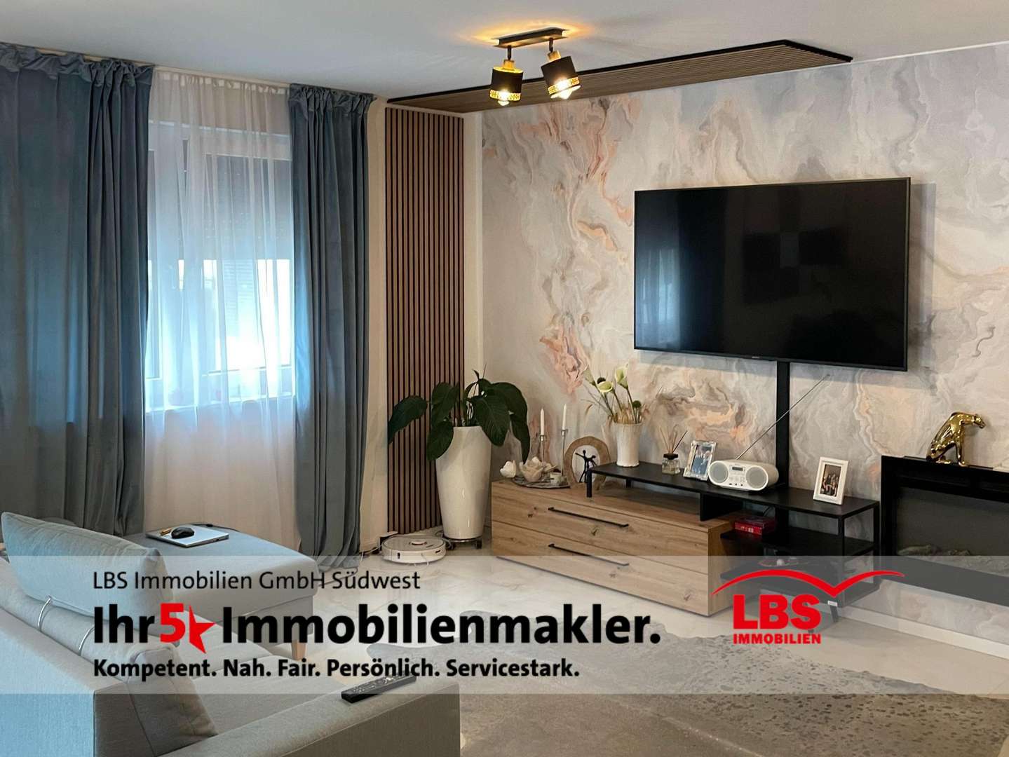 Wohnzimmer - Erdgeschosswohnung in 56564 Neuwied mit 81m² kaufen