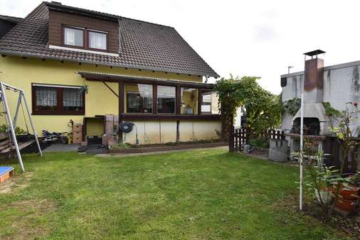 Garten mit  Wintergarten - Reihenendhaus in 56567 Neuwied mit 170m² kaufen