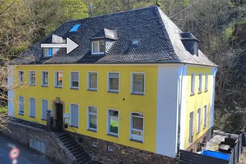 Charmante Dachgeschosswohnung
ideal angebunden