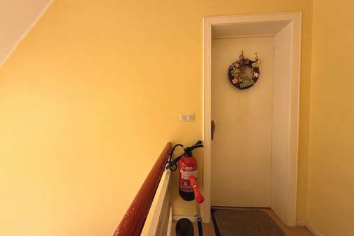 Eingangstüre DG-Wohnung Eingangstüre DG-Wohnung - Dachgeschosswohnung in 56077 Koblenz mit 75m² kaufen