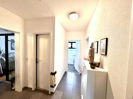 Flur - Etagenwohnung in 56567 Neuwied mit 84m² kaufen