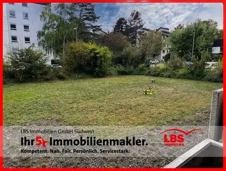 Charmante 3 Zimmer-Wohnung mit Balkon im Erdgeschoss