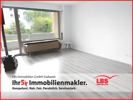 Charmante 3 Zimmer-Wohnung mit Balkon im Erdgeschoss