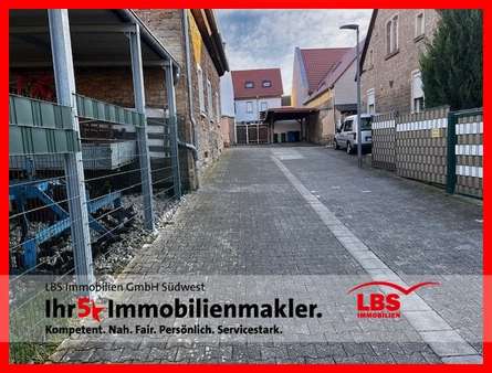 Blick Zuwegung - Grundstück in 55578 Wallertheim mit 1000m² kaufen