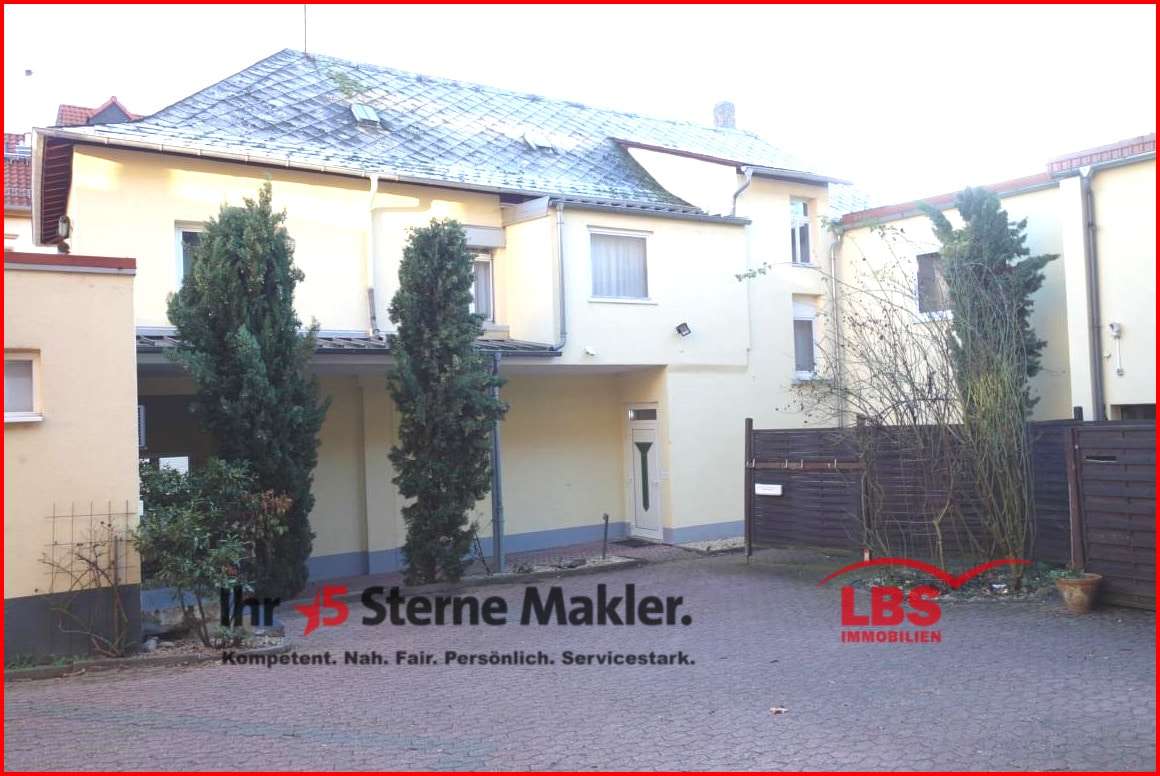 Rückansicht mit Hof