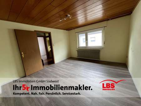 Schlafzimmer - Doppelhaushälfte in 68307 Mannheim mit 65m² kaufen