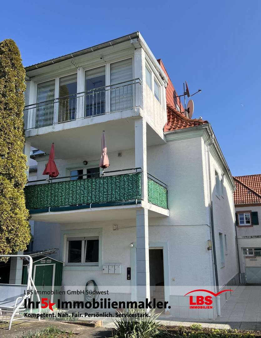 Eingangsbereich Eingangsbereich - Mehrfamilienhaus in 67549 Worms mit 160m² kaufen
