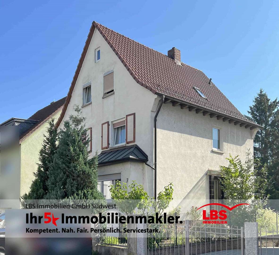 Strassenasicht - Zweifamilienhaus in 68519 Viernheim mit 169m² kaufen