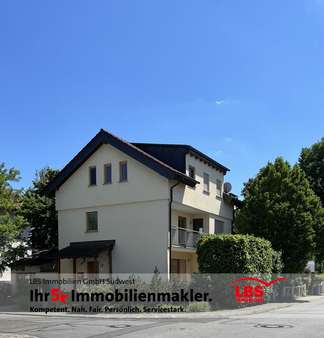 Strassenansicht - Einfamilienhaus in 68642 Bürstadt mit 185m² kaufen