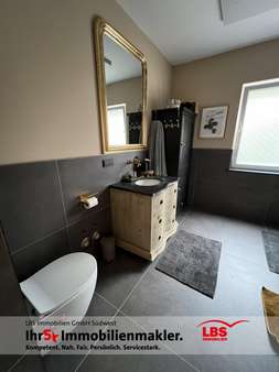 Badezimmer - Erdgeschosswohnung in 67547 Worms, Innenstadt mit 142m² kaufen