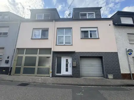 Willkommen in Ihrem neuen Zuhause!!! Charmantes Einfamilienhaus mit Stil, Komfort & viel Platz