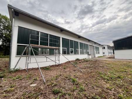 Halle  - Halle in 56170 Bendorf mit 360m² mieten