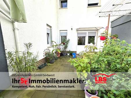 Terrasse - Reihenendhaus in 56626 Andernach mit 125m² als Kapitalanlage kaufen
