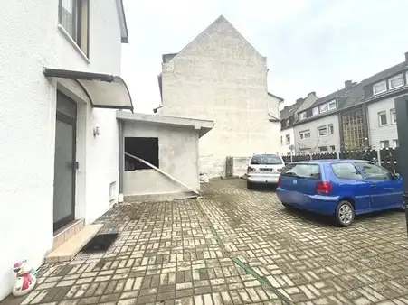 Seltene Gelegenheit in Koblenz-Neuendorf. EFH mit Garten und Baumöglichkeit!