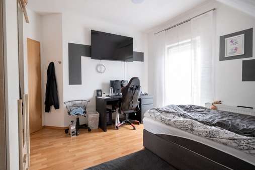 Schlafzimmer - Einfamilienhaus in 56575 Weißenthurm mit 124m² kaufen