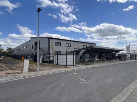 Front links - Halle in 56626 Andernach mit 1800m² kaufen