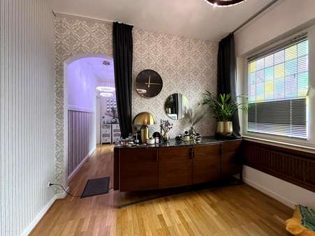 Diele Diele - Bürohaus in 53119 Bonn mit 115m² als Kapitalanlage kaufen