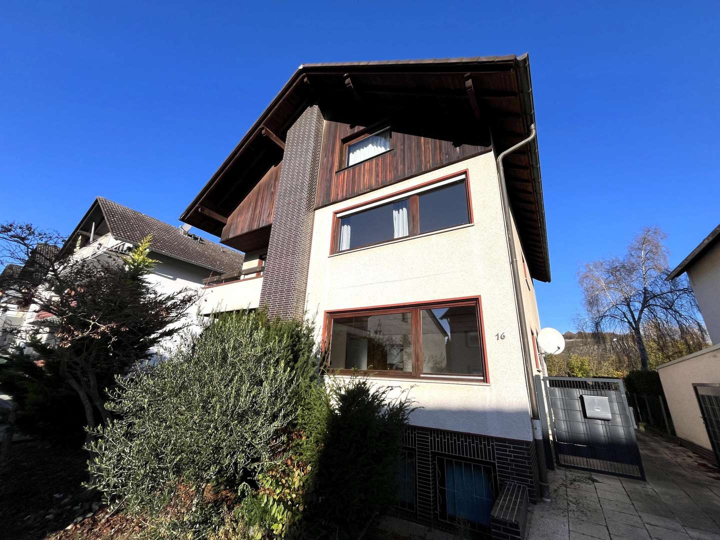 Frontansicht - Einfamilienhaus in 53474 Bad Neuenahr-Ahrweiler mit 261m² kaufen