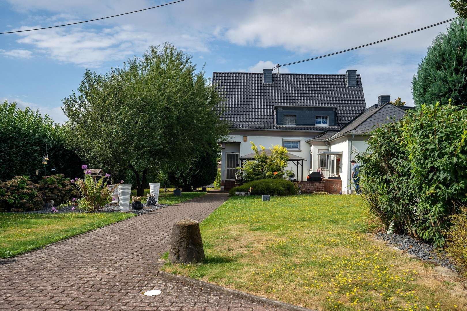 Frontansicht - Einfamilienhaus in 56566 Neuwied mit 160m² kaufen