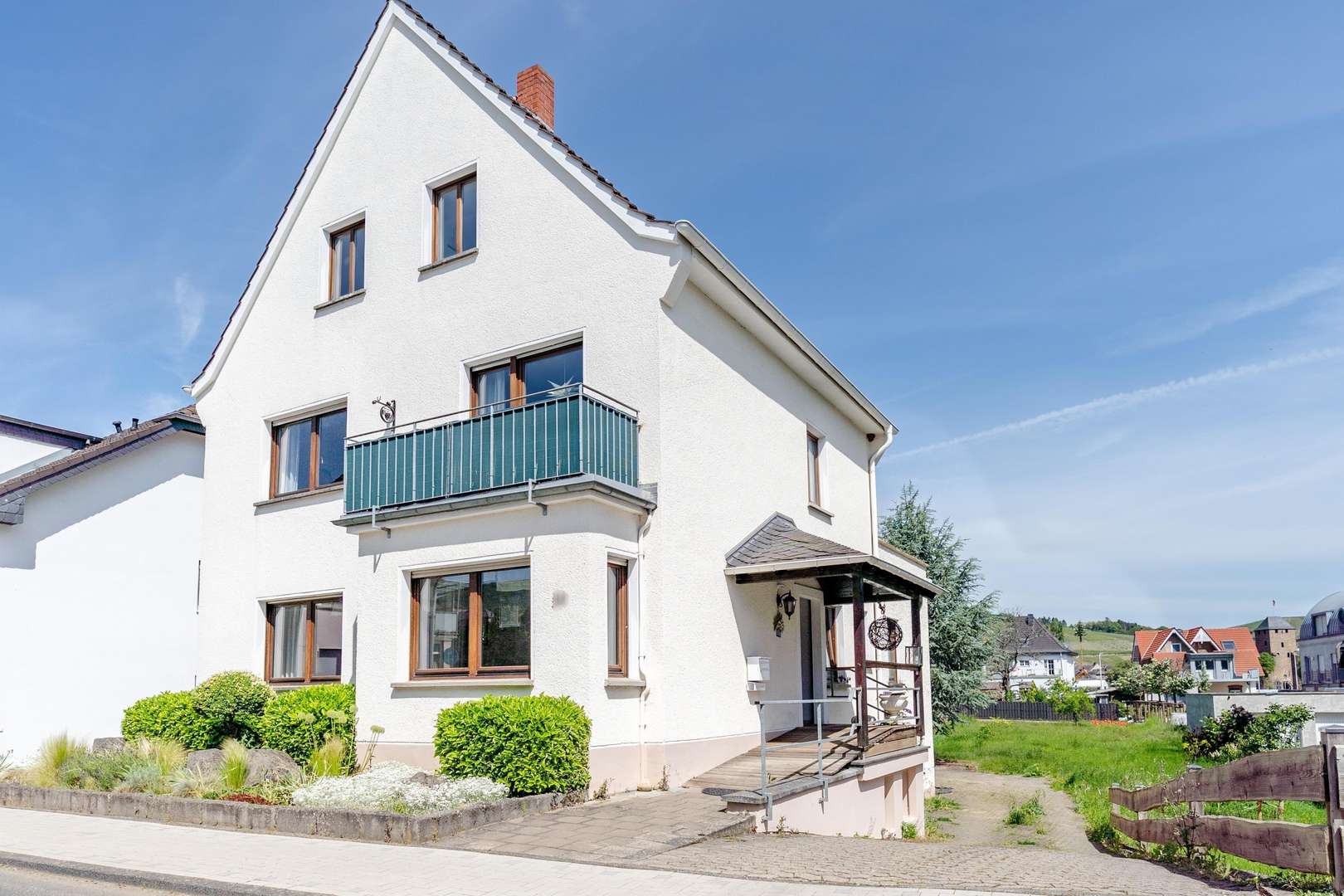 Seitenansicht Seitenansicht - Einfamilienhaus in 53474 Bad Neuenahr-Ahrweiler mit 205m² kaufen