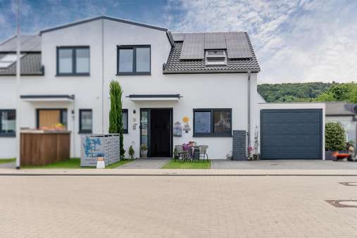 Frontansicht - Doppelhaushälfte in 53474 Bad Neuenahr-Ahrweiler mit 135m² kaufen