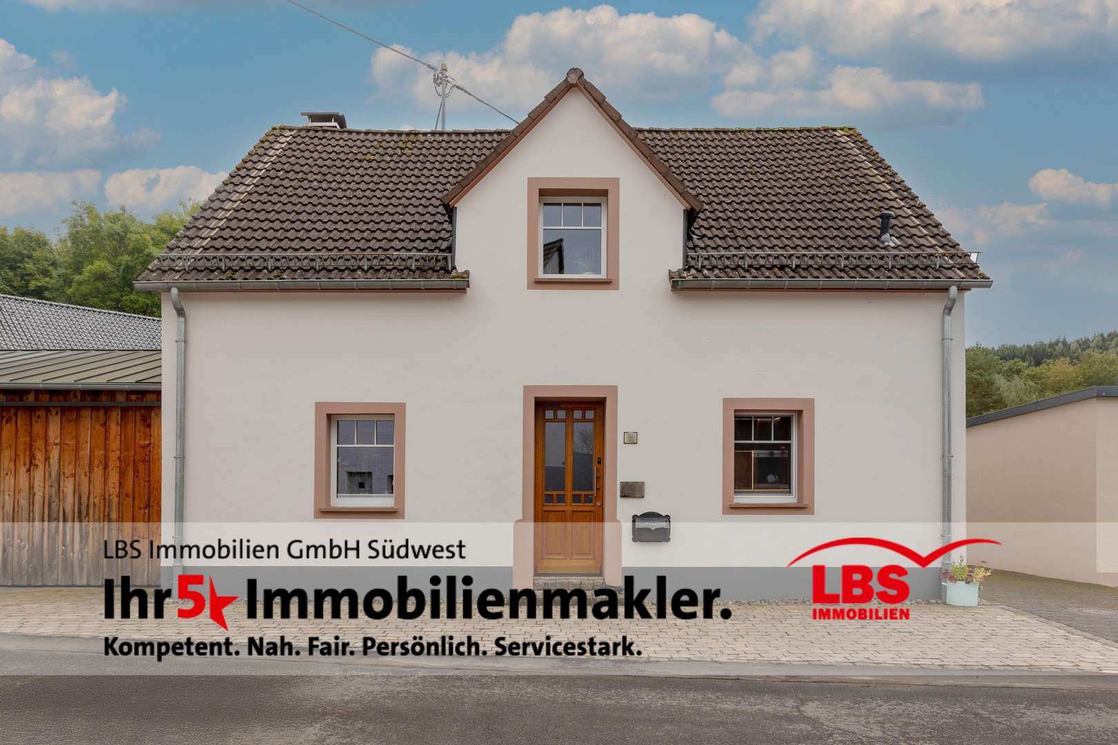 Hausfront - Einfamilienhaus in 54584 Jünkerath mit 136m² kaufen