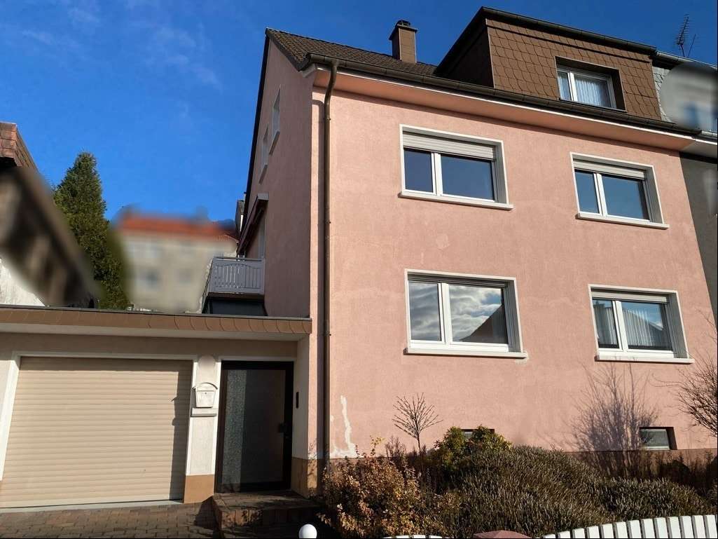 Doppelhaushälfte in 66953 Pirmasens mit 156m² kaufen