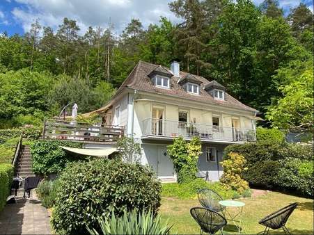 Einfamilienhaus in 66999 Hinterweidenthal mit 154m² kaufen