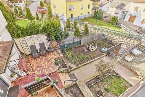 Garten mit Terrasse - Einfamilienhaus in 66851 Linden mit 205m² kaufen