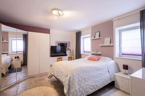 Zimmer EG Zimmer EG - Bauernhaus in 66482 Zweibrücken mit 179m² kaufen