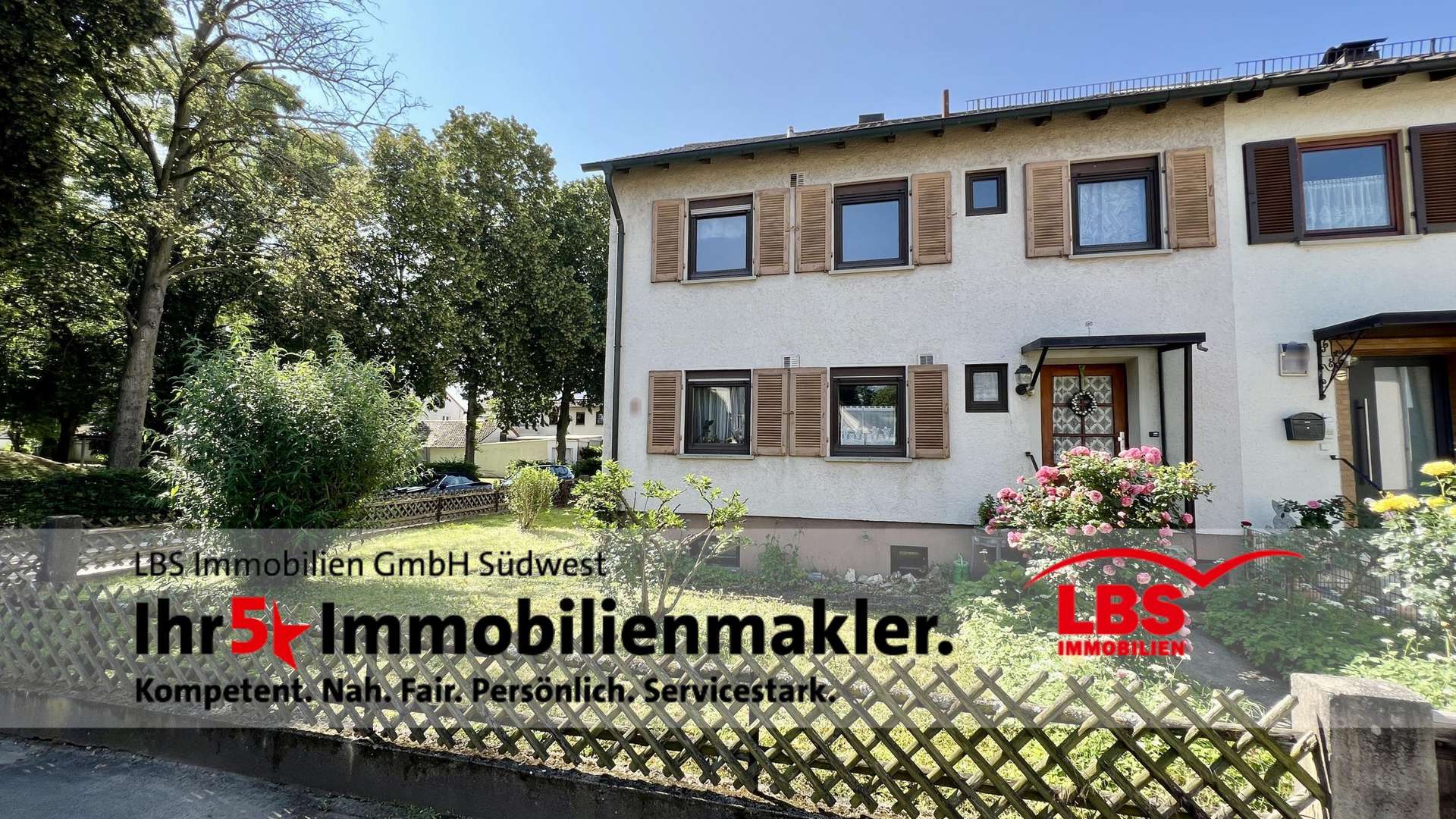 Hausansicht Eingangsseite Hausansicht Eingangsseite - Doppelhaushälfte in 73779 Deizisau mit 108m² kaufen