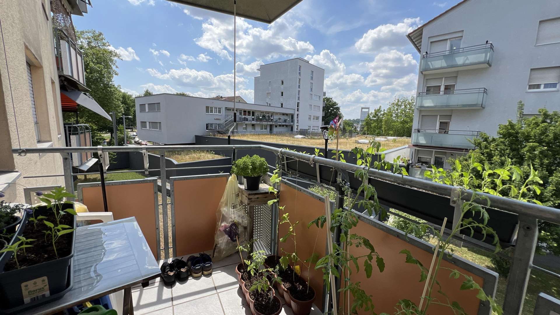 sonniger Balkon sonniger Balkon - Etagenwohnung in 73734 Esslingen mit 56m² kaufen