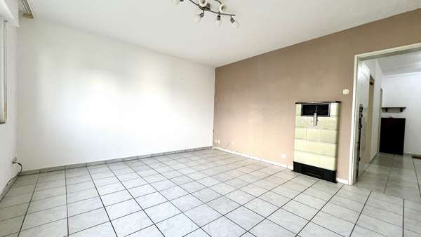 heller Wohn-Ess-Bereich - Etagenwohnung in 73734 Esslingen mit 56m² kaufen